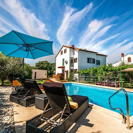 Holiday Home Mara Fondole Bagian luar foto
