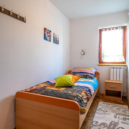 Holiday Home Mara Fondole Bagian luar foto