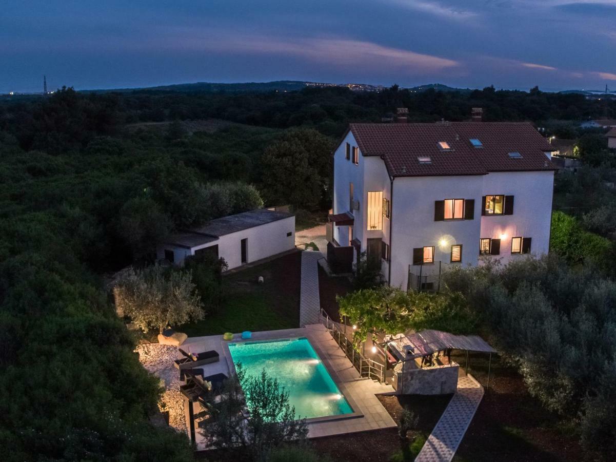 Holiday Home Mara Fondole Bagian luar foto