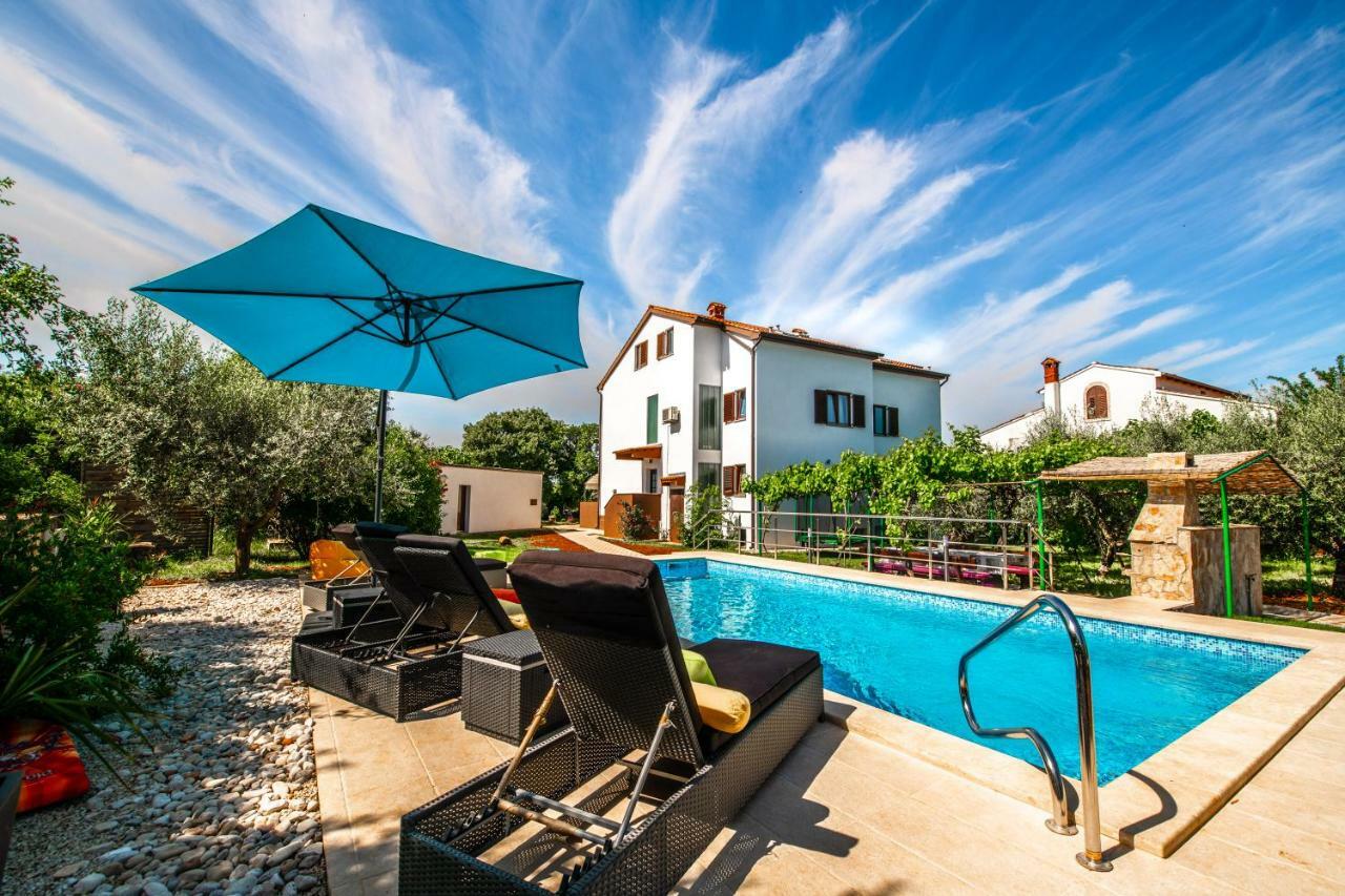 Holiday Home Mara Fondole Bagian luar foto