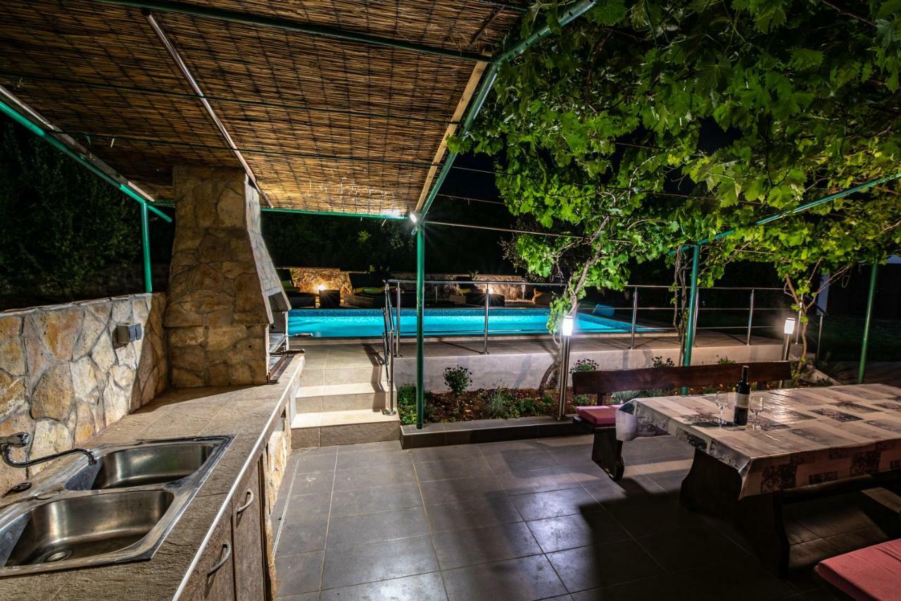 Holiday Home Mara Fondole Bagian luar foto