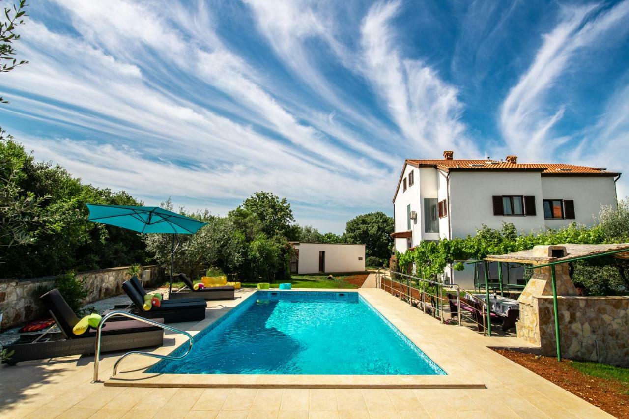 Holiday Home Mara Fondole Bagian luar foto
