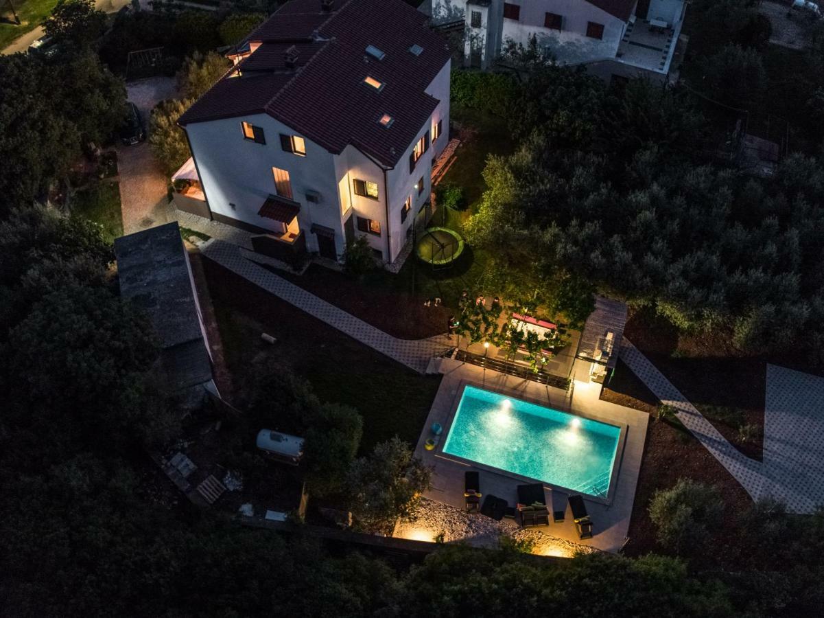 Holiday Home Mara Fondole Bagian luar foto