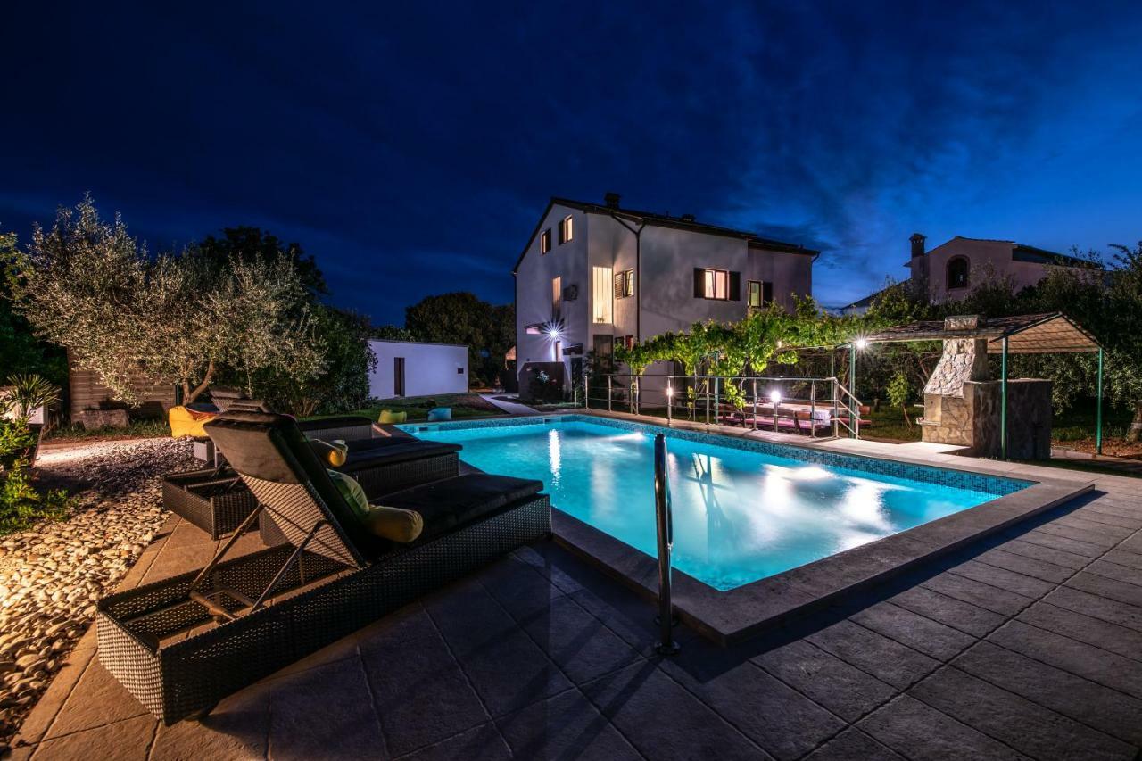 Holiday Home Mara Fondole Bagian luar foto
