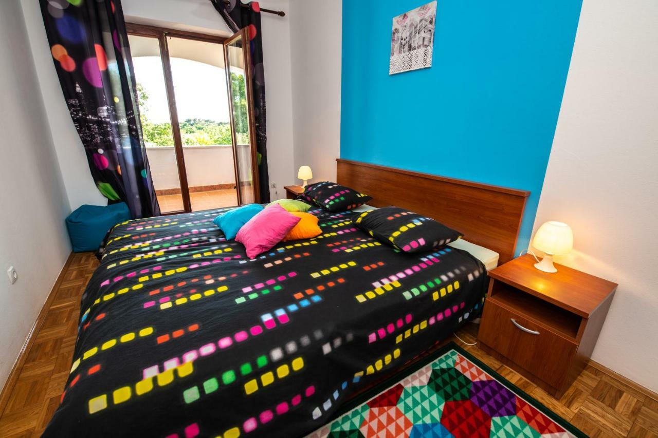 Holiday Home Mara Fondole Bagian luar foto