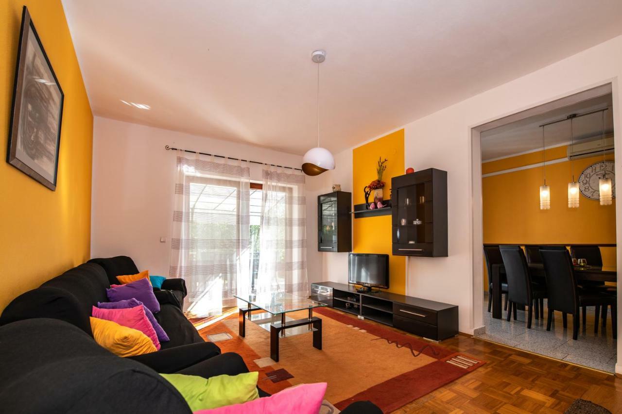 Holiday Home Mara Fondole Bagian luar foto